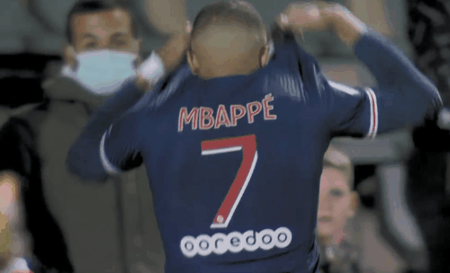 纽约大都会在 2024 年季前发布了全新的带有科技感的复古球衣款式