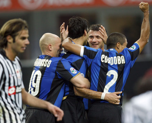 埃因霍温中场：无论踢国米还是枪手都会很困难，但我们有信心