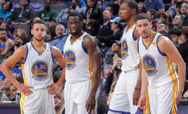 方硕左路突破分球 斯佩尔曼单臂爆扣