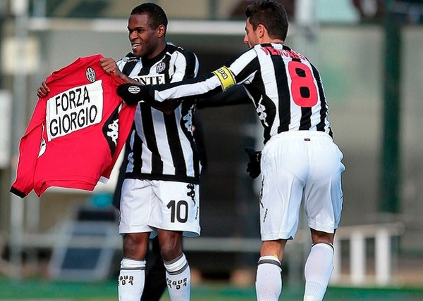 布鲁诺·费尔南德斯入选2025英超球迷年度最佳阵容！ 来源：The United Stand