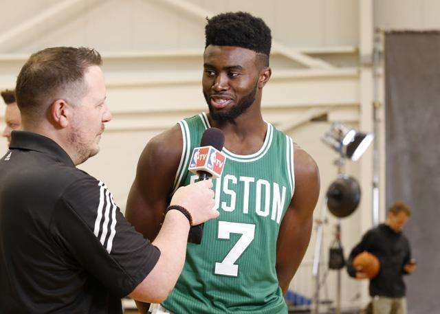 意媒：罗马谨慎应对迪巴拉伤情，计划对阵那不勒斯时让其复出